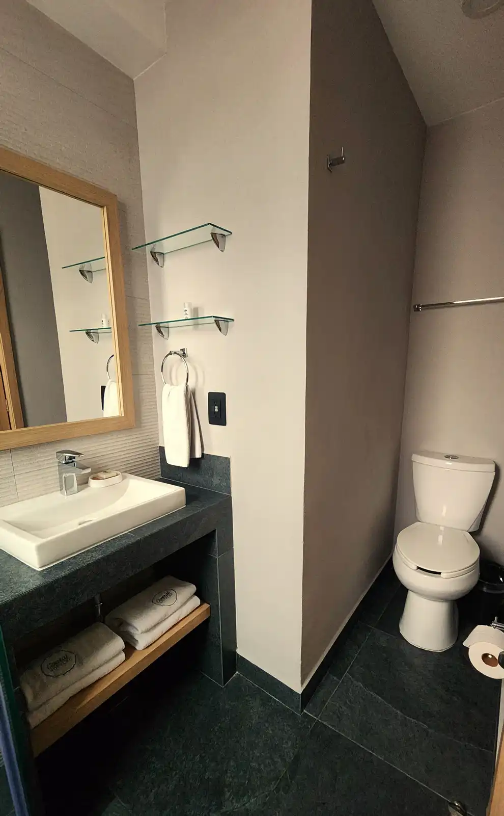 CC Habitación Estandar Matrimonial Lavabo